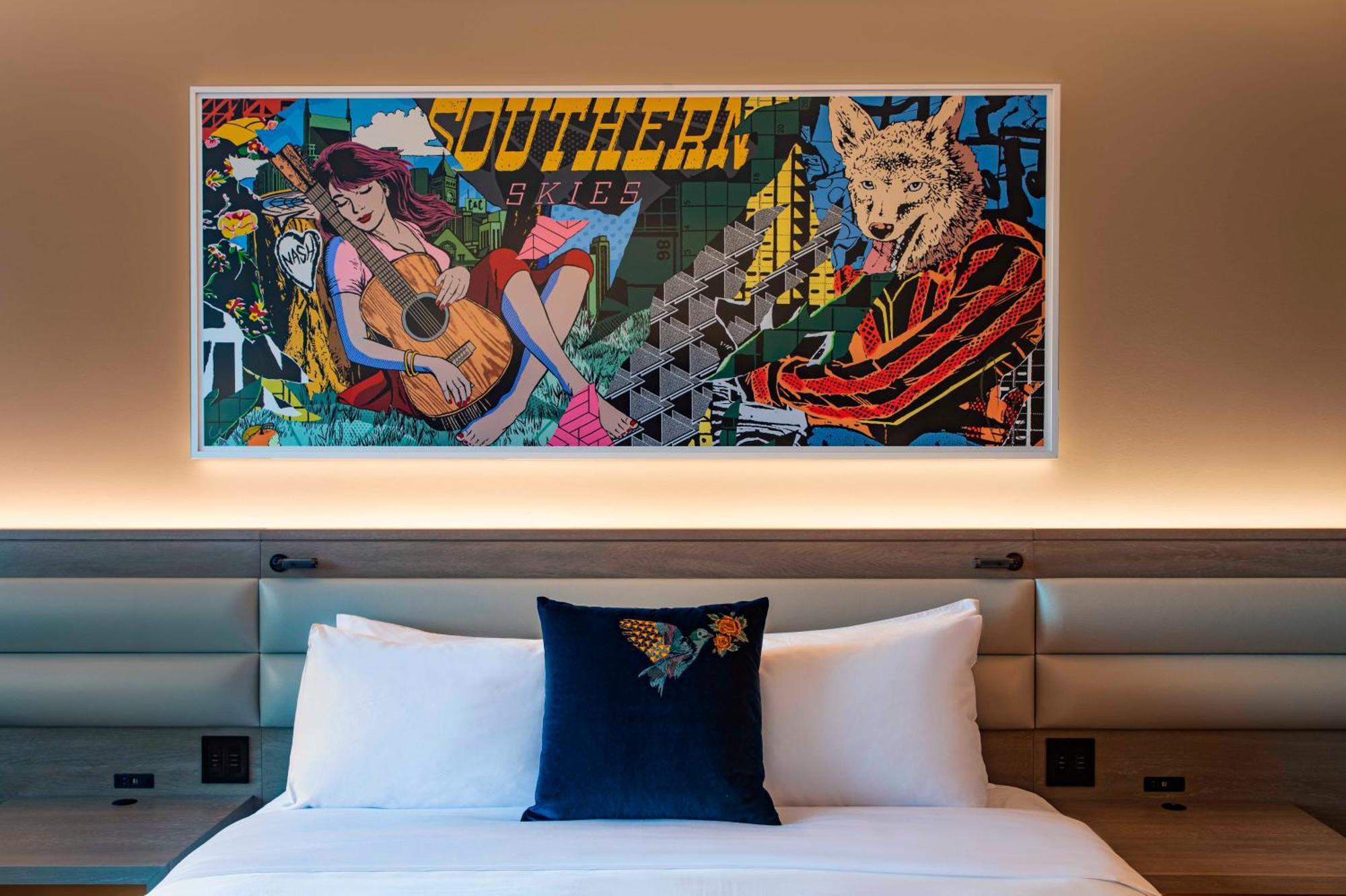W Hotel 5*
